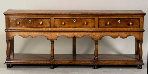 welsh dresser Early 18th century oak Welsh dresser