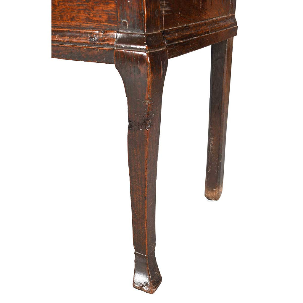 Cabriole Leg Dresser with Quarter-Sawn Top