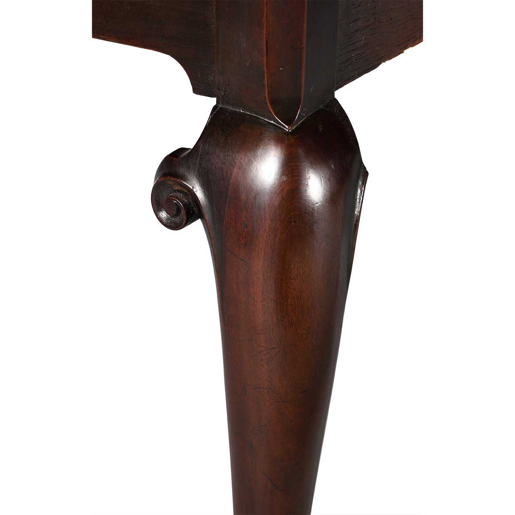 A George II Period Drop Leaf Table on Cabriole Legs