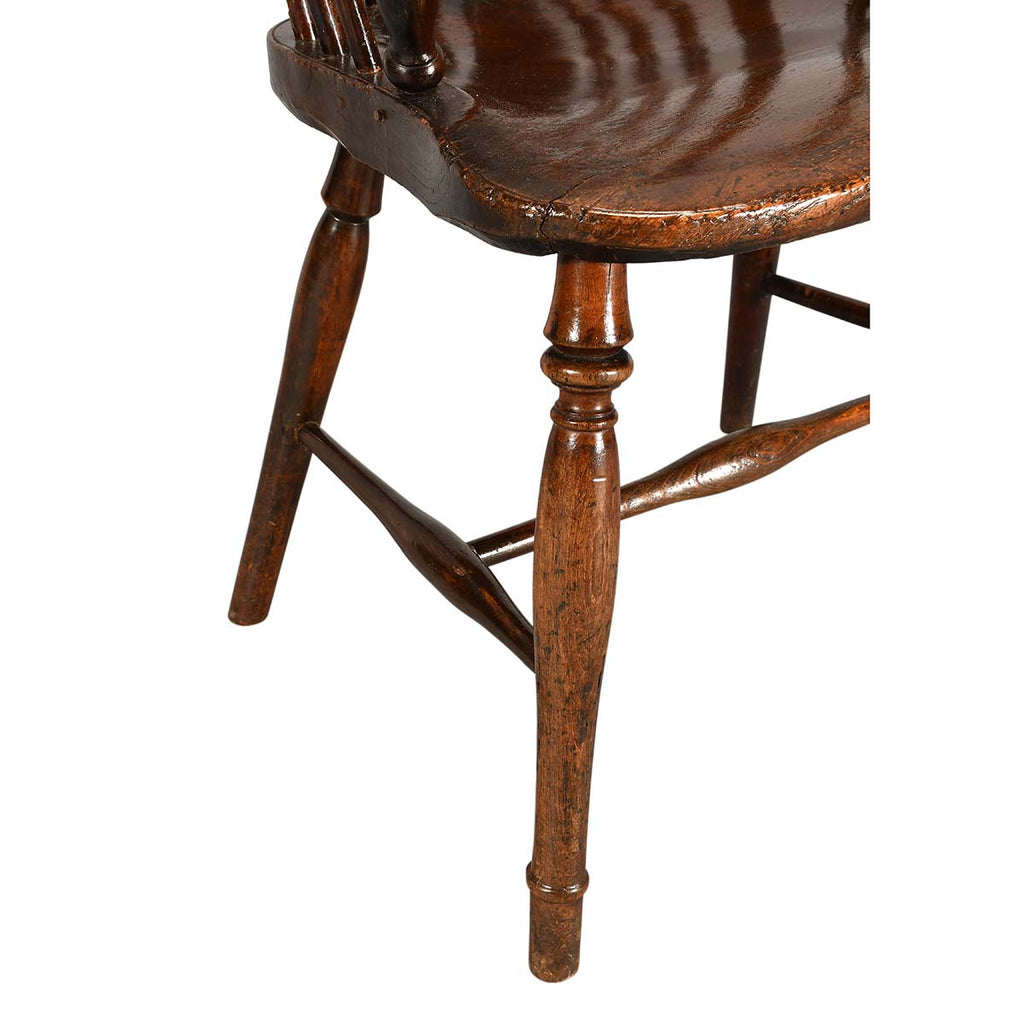 18th Century Comb-Back Windsor Chair on Turned Legs