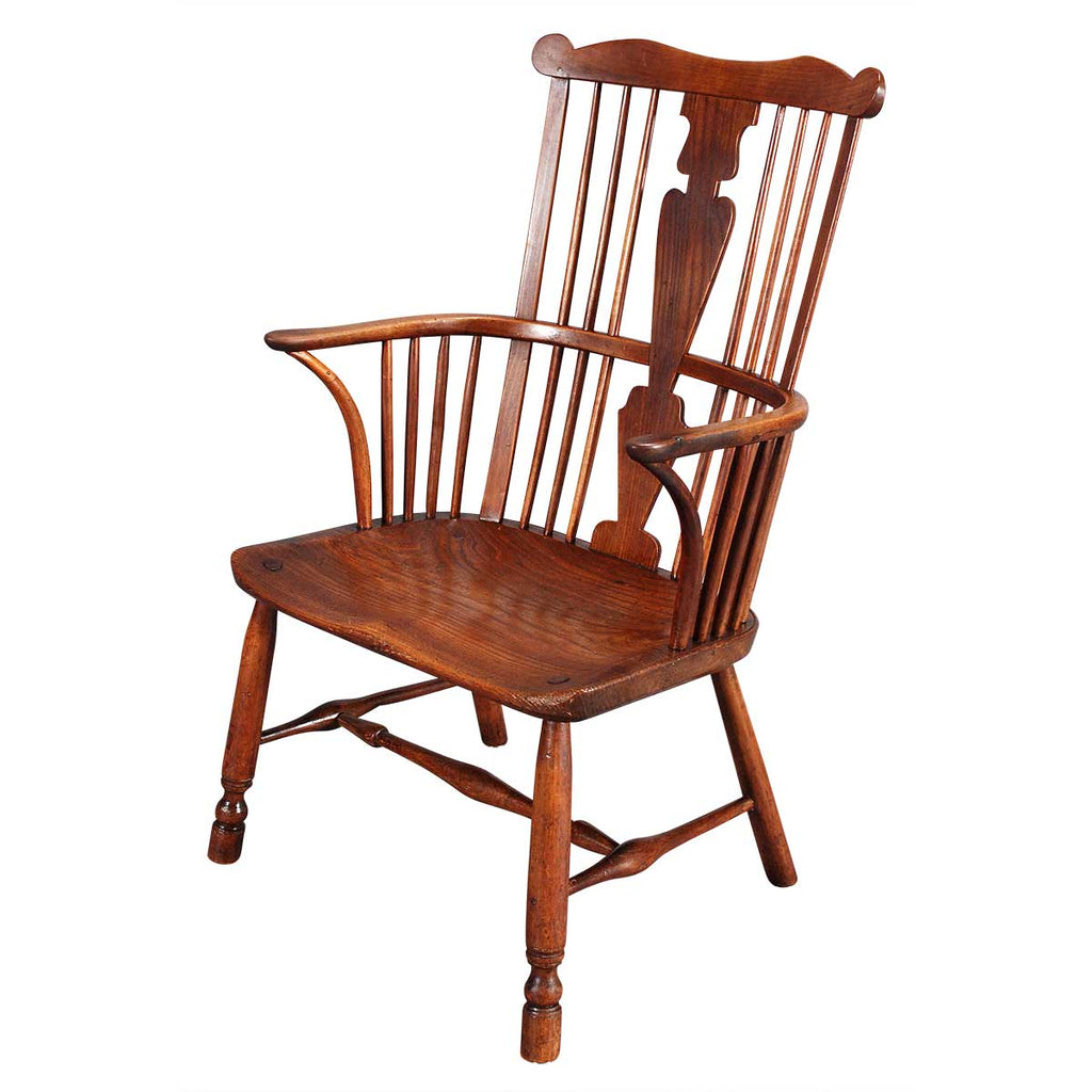 Large Comb-Back Windsor on Turned Legs