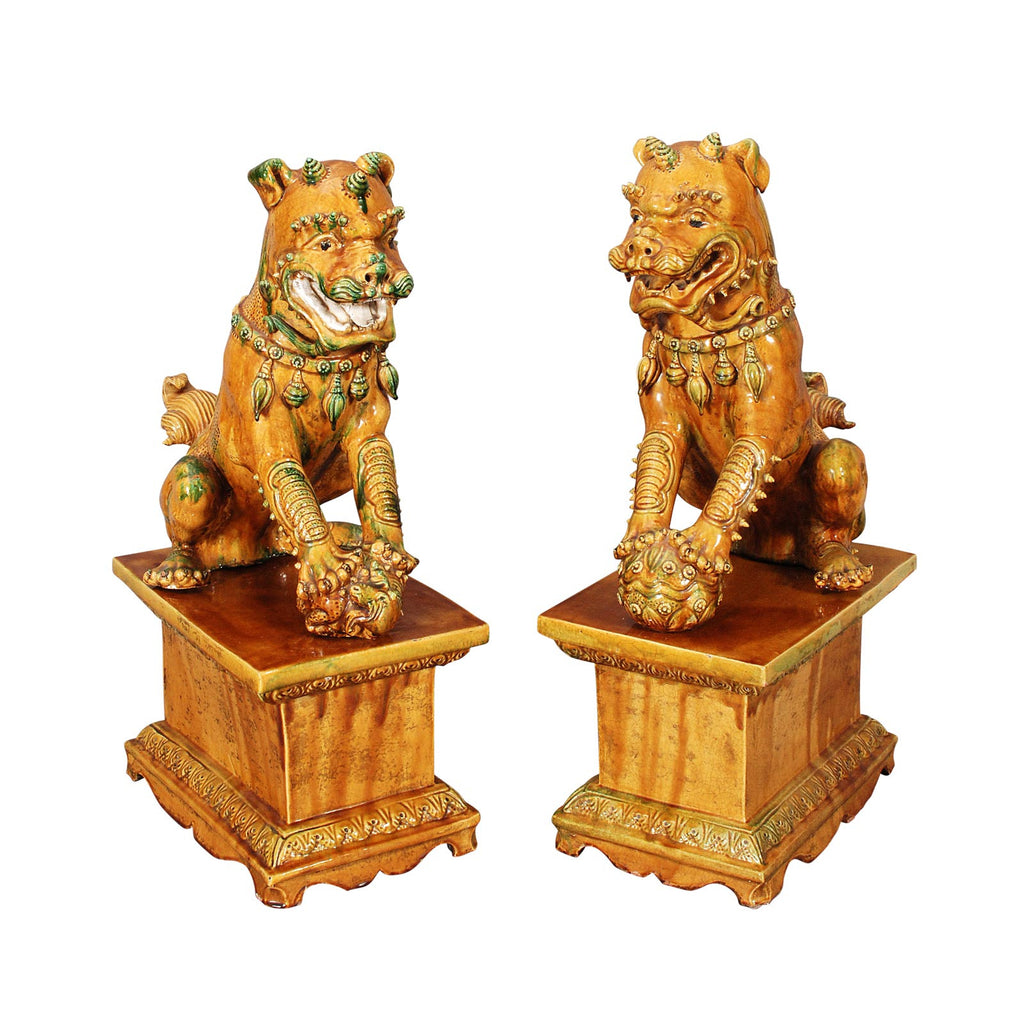 A PAIR OF LARGE ITALIAN FOO DOGS